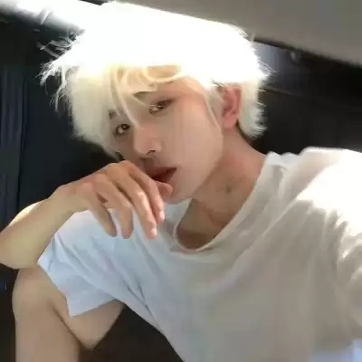 郁雁卉